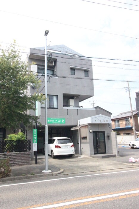 ア－ク名西の物件外観写真