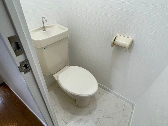 物件内観写真14　(トイレ)