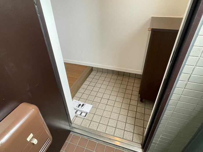 物件内観写真15　(玄関)