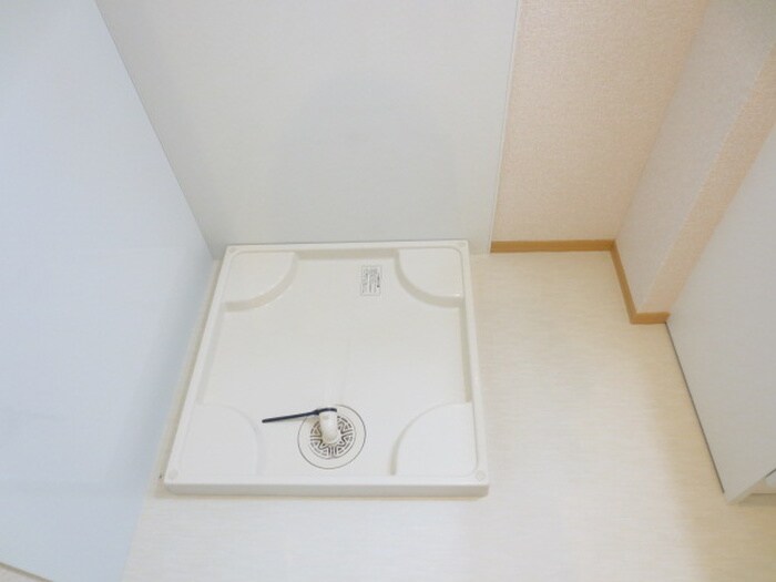 物件内観写真9　(洗濯機置場)