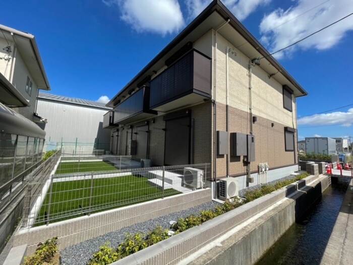 物件外観写真1　(外観写真)