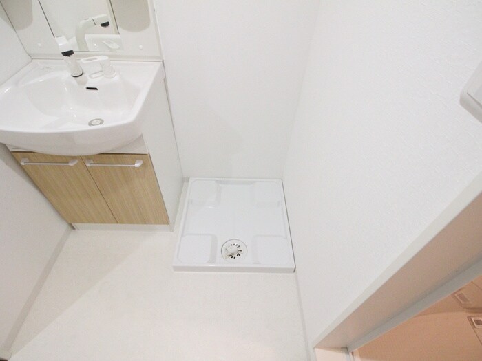 物件内観写真14　(洗濯機置場)