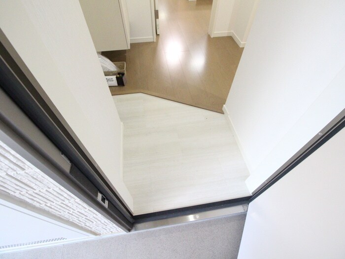 物件内観写真15　(玄関)