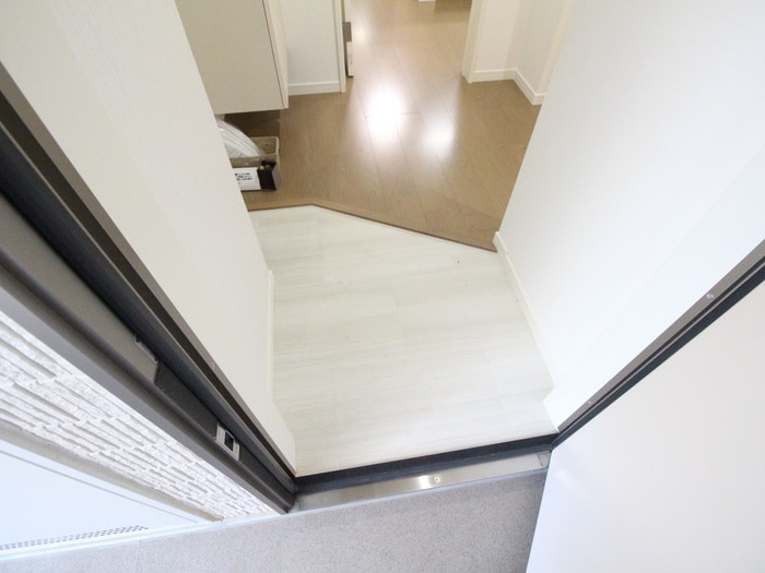 物件内観写真15　(玄関)