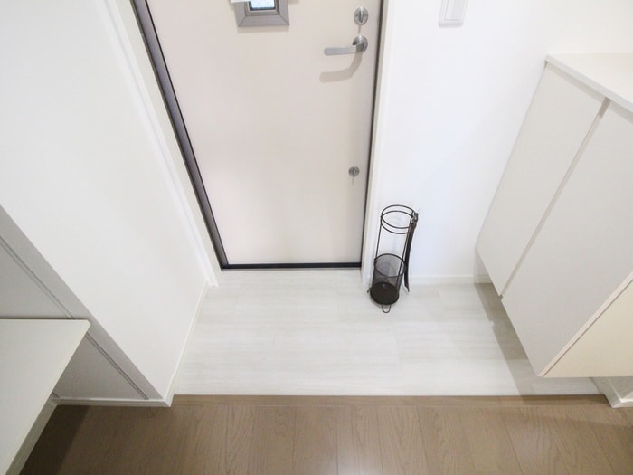 物件内観写真18　(玄関)