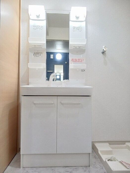 物件内観写真7　(洗面)