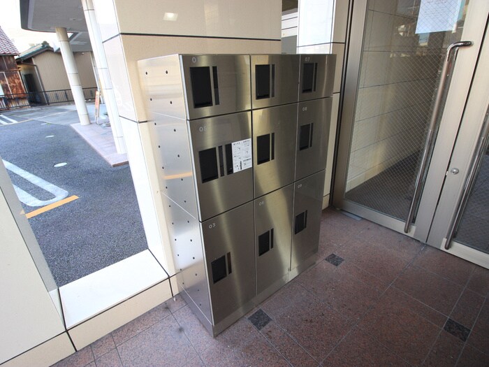 物件外観写真6　(建物設備)