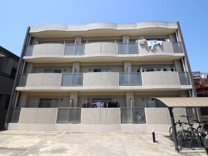 ヒルズ楠北棟外観写真