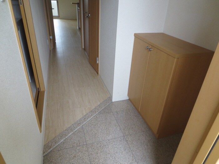 物件内観写真7　(靴箱)