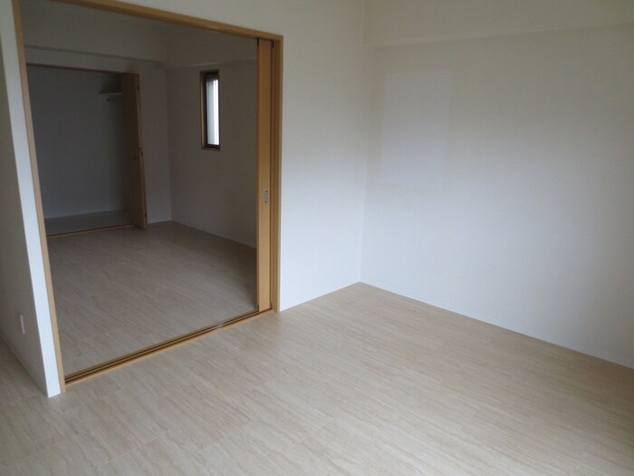 物件内観写真12　(居室)