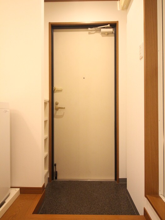 物件内観写真15　(玄関)
