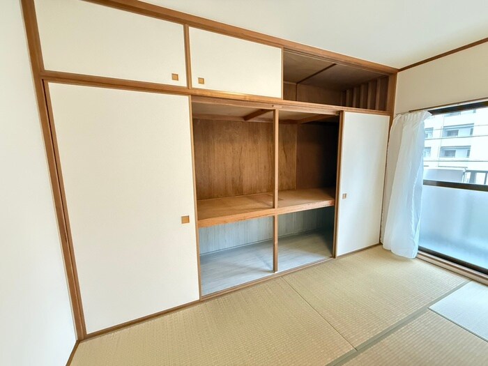 物件内観写真10　(収納)