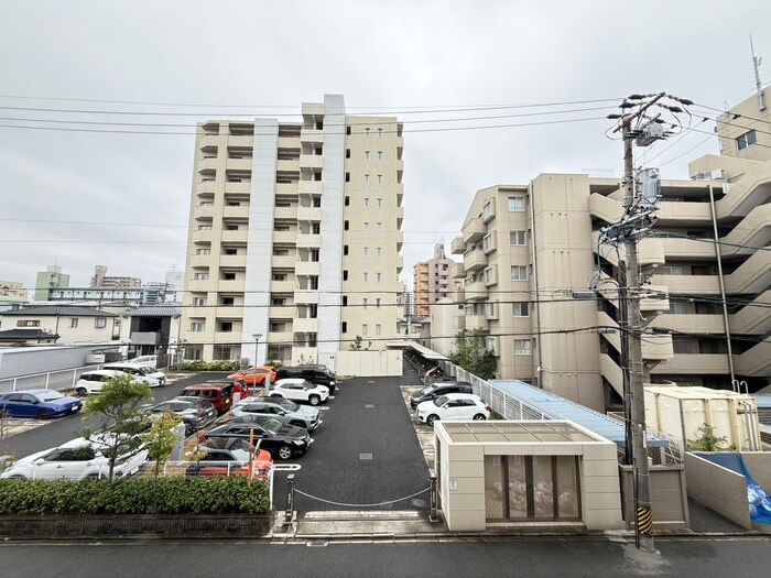 物件内観写真16　(室内からの展望)