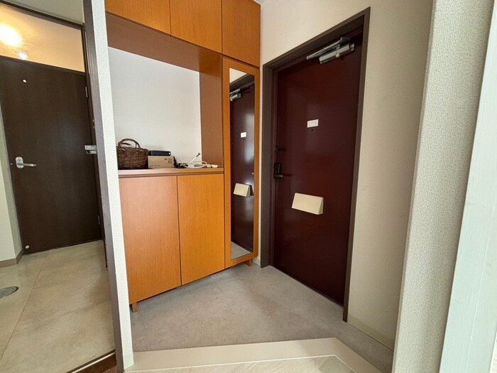 物件内観写真18　(玄関)