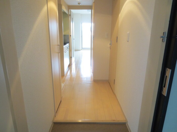 物件内観写真10　(玄関)