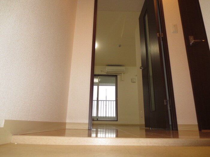 物件内観写真16　(廊下)