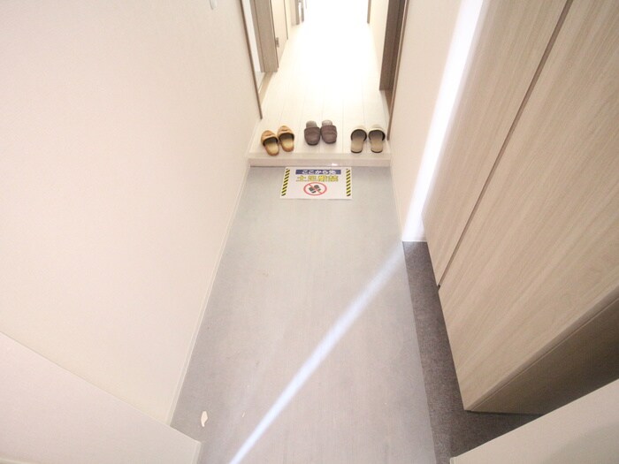物件内観写真17　(玄関)