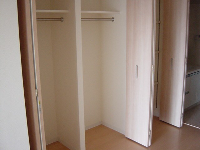 物件内観写真11　(収納)
