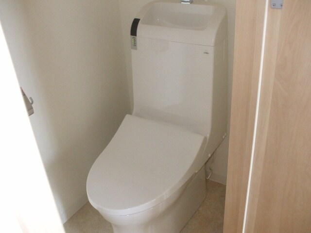 物件内観写真14　(トイレ)