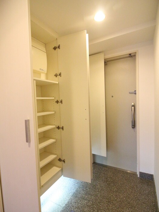 物件内観写真18　(靴箱)