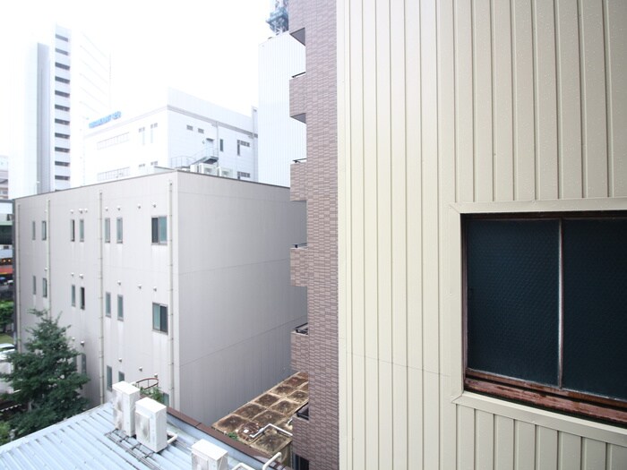 物件内観写真16　(室内からの展望)