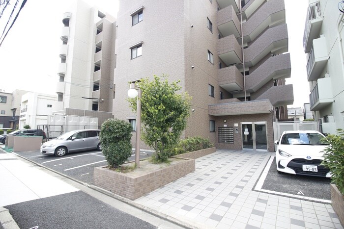 物件外観写真4　(駐車場)