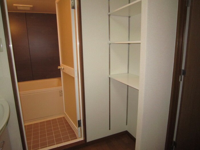 物件内観写真10　(洗面)