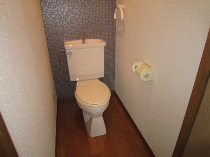 物件内観写真11　(トイレ)