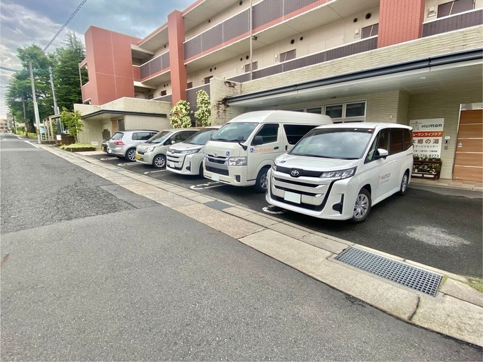 物件外観写真2　(駐車場)