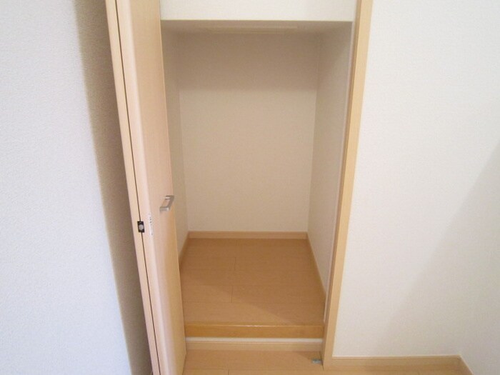 物件内観写真11　(収納)