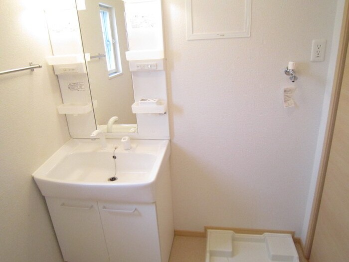 物件内観写真12　(洗面)