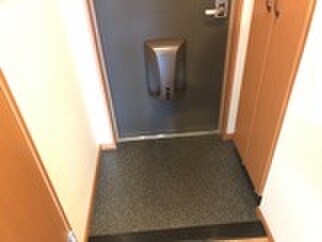 物件内観写真16　(玄関)