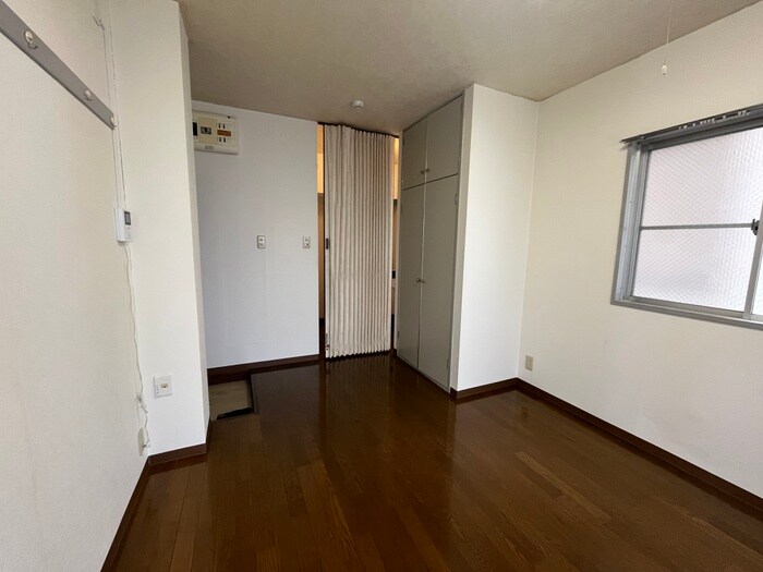 物件内観写真10　(居室)