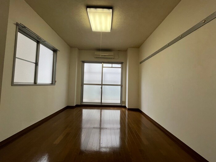 物件内観写真11　(居室)