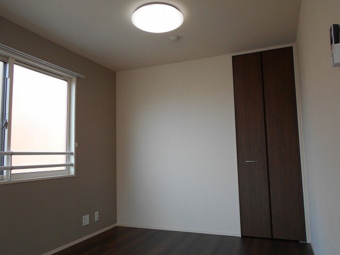 物件内観写真11　(居室)