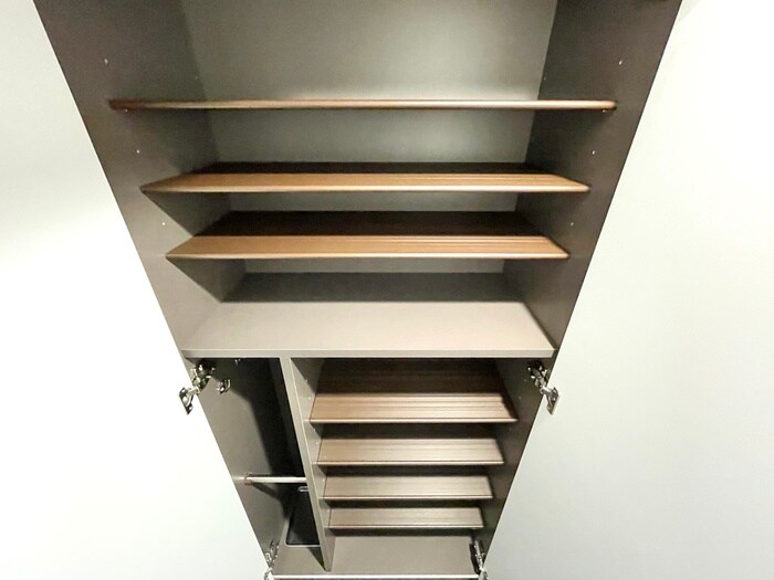 物件内観写真12　(玄関)