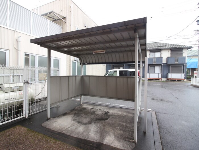 物件外観写真3　(駐輪場)