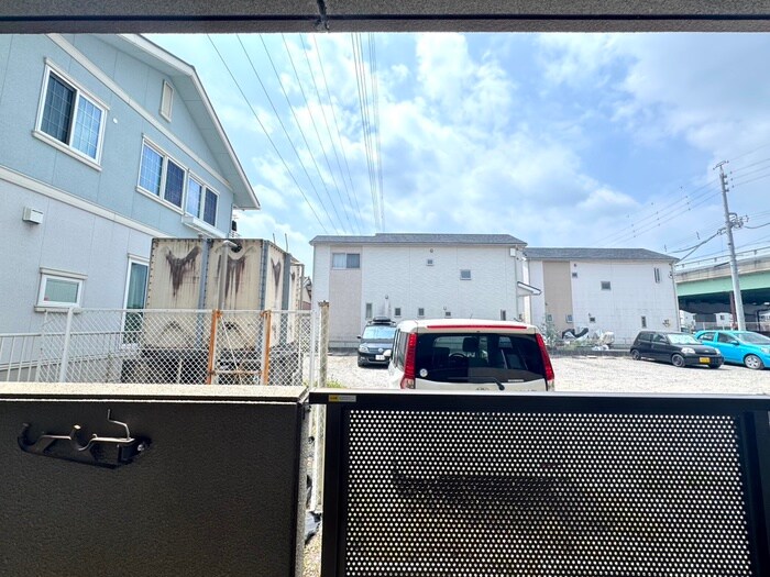 物件内観写真18　(室内からの展望)