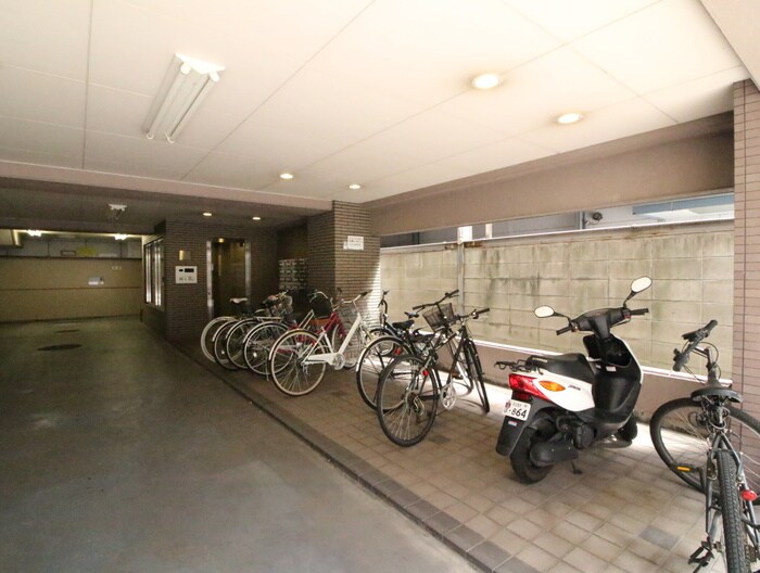 物件外観写真6　(駐輪場)