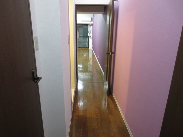 物件内観写真16　(廊下)