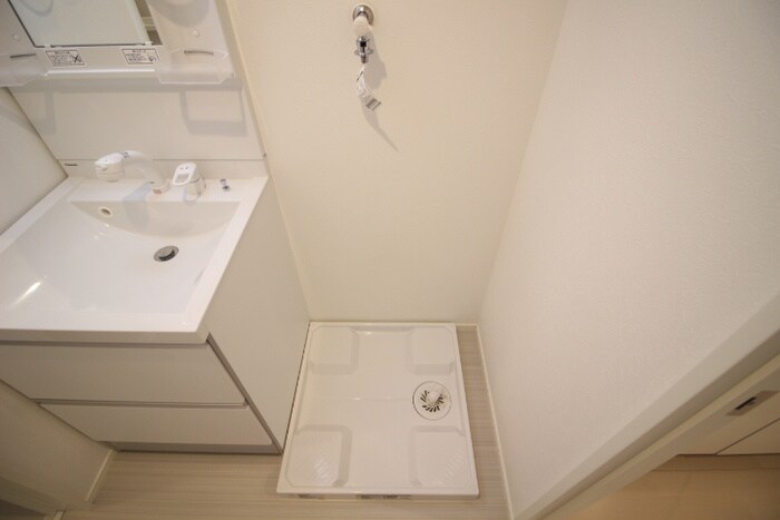 物件内観写真12　(洗濯機置場)