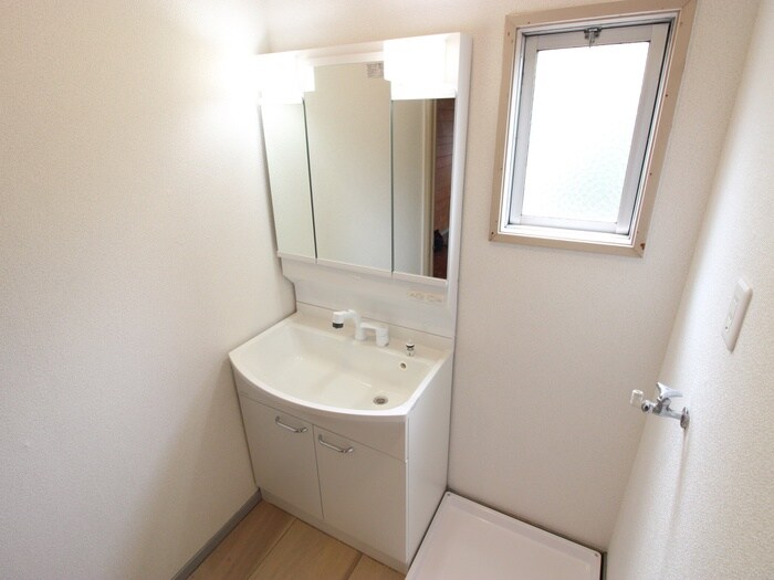 物件内観写真11　(洗面)