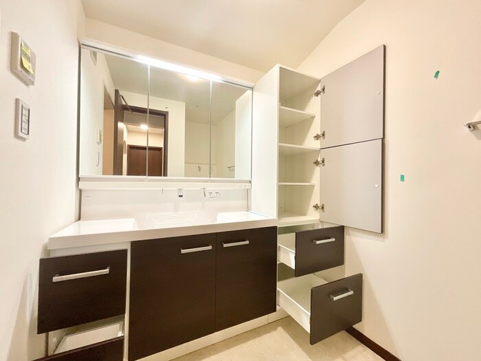 物件内観写真13　(洗面)