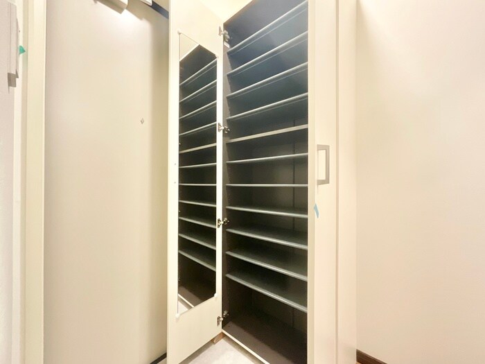 物件内観写真17　(靴箱)