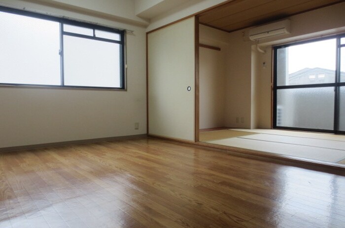 物件内観写真8　(居室)