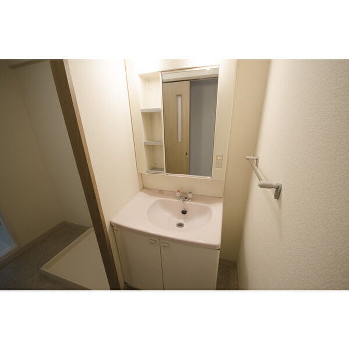 物件内観写真13　(洗面)