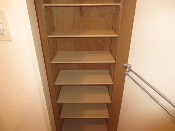 物件内観写真15　(靴箱)