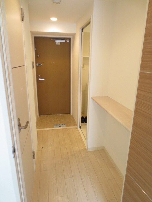 物件内観写真17　(廊下)