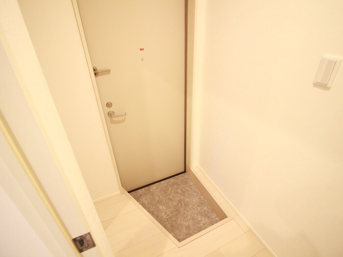 物件内観写真19　(玄関)