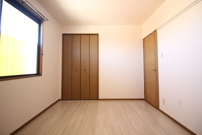 物件内観写真10　(居室)